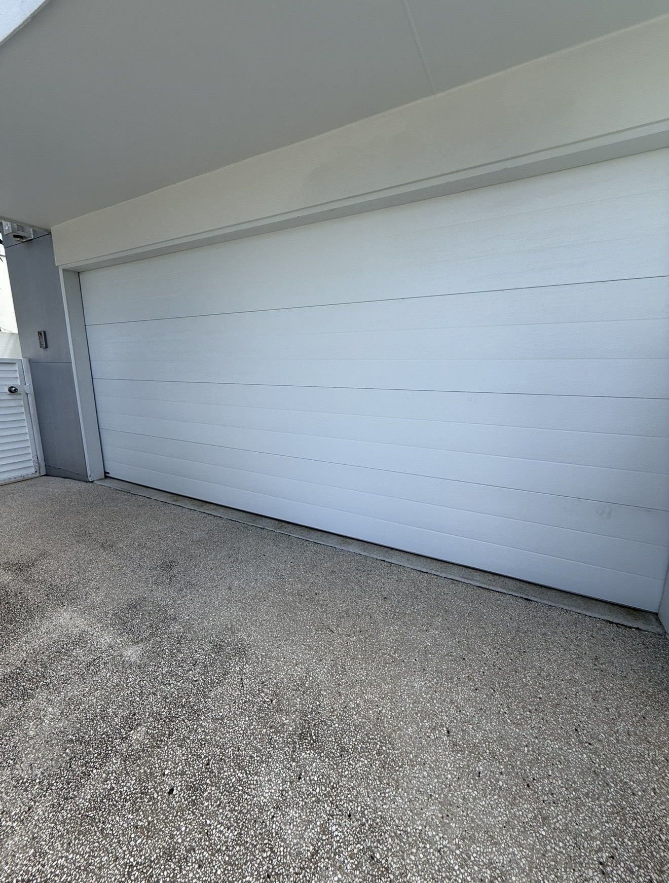 Warning signs garage door needs repair