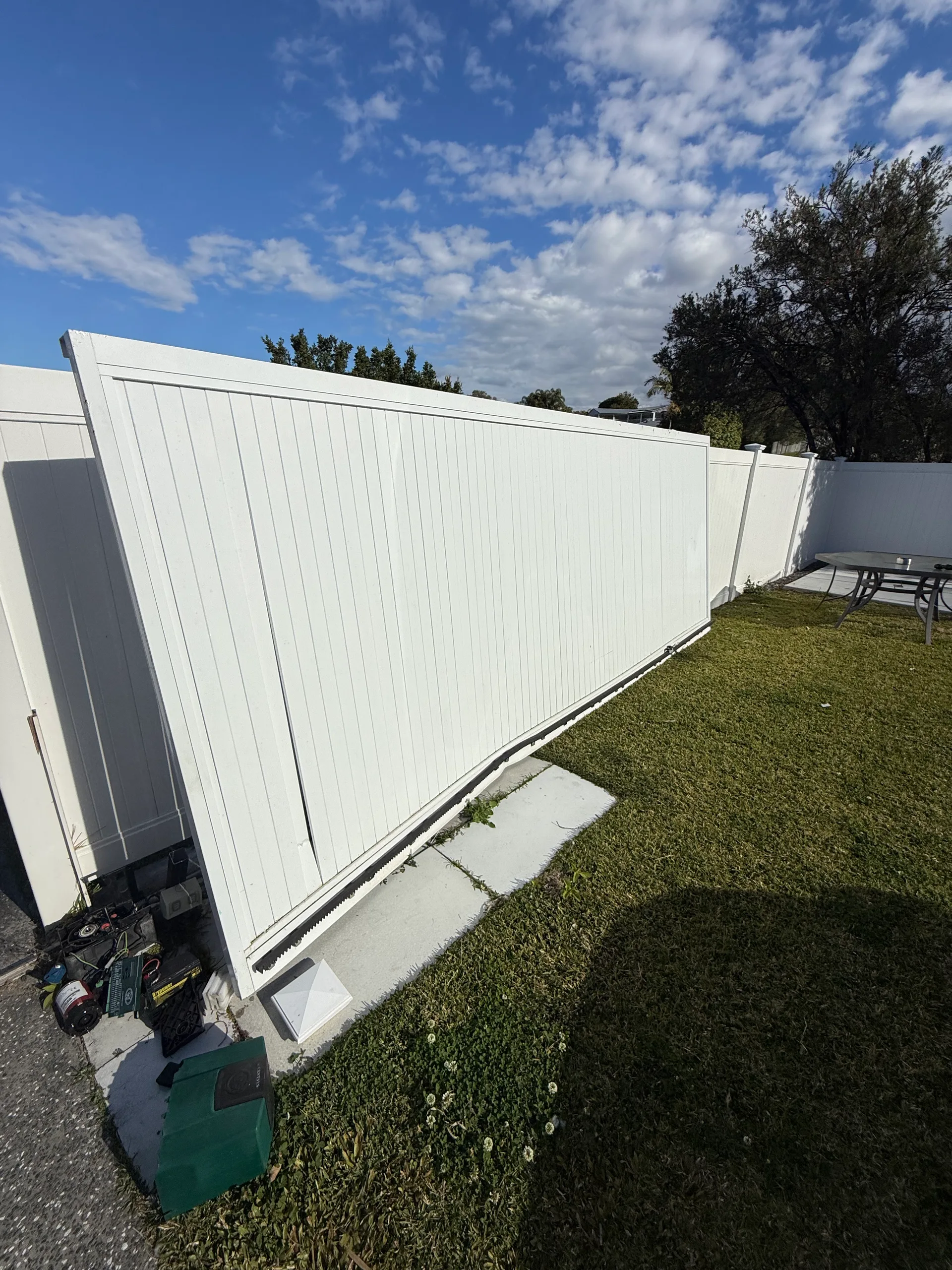 Sliding gate leaning off its track, Gold Coast